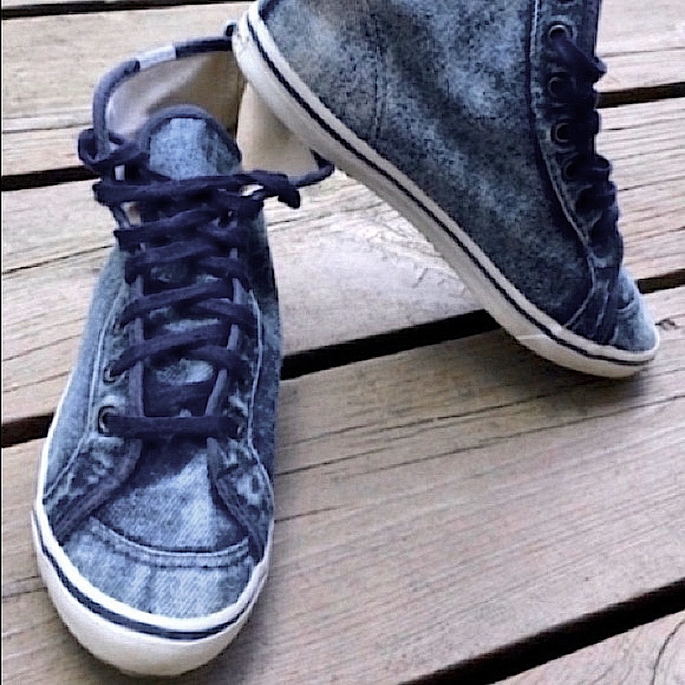 Shoes WESTIES TWIST Sneakers Retro Vintage Acid Wash Blue Denim Size 7